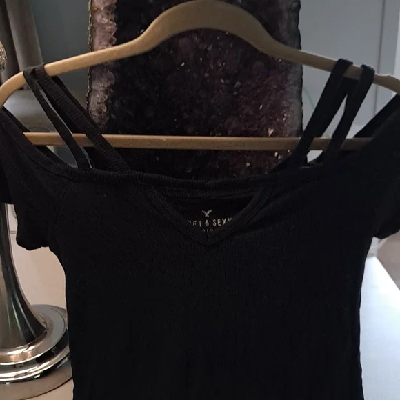 Black top - Picture 2 of 3